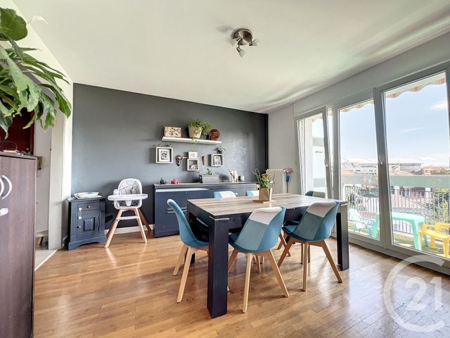 Appartement F5 à vendre - 5 pièces - 93.24 m2 - MONTBELIARD - 25 - FRANCHE-COMTE - Century 21 Agence De La Gare