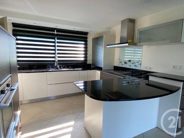 Afficher la photo en grand Appartement F6 à vendre - 6 pièces - 118.71 m2 - MONTBELIARD - 25 - FRANCHE-COMTE - Century 21 Agence De La Gare