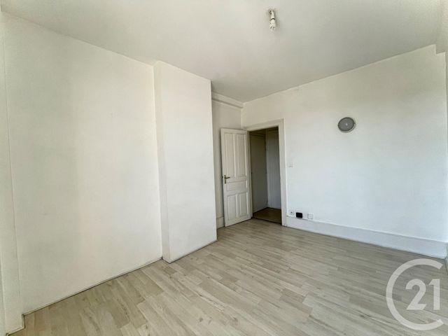 Afficher la photo en grand Appartement F3 à louer - 3 pièces - 56.85 m2 - MONTBELIARD - 25 - FRANCHE-COMTE - Century 21 Agence De La Gare