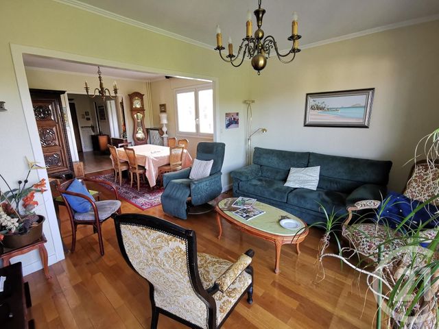 Appartement F5 à vendre - 5 pièces - 106.34 m2 - MONTBELIARD - 25 - FRANCHE-COMTE - Century 21 Agence De La Gare Appartement F5 à vendre - 5 pièces - 106.34 m2 - MONTBELIARD - 25 - FRANCHE-COMTE - Century 21 Agence De La Gare