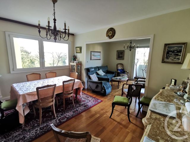 Appartement F5 à vendre - 5 pièces - 106.34 m2 - MONTBELIARD - 25 - FRANCHE-COMTE - Century 21 Agence De La Gare Appartement F5 à vendre - 5 pièces - 106.34 m2 - MONTBELIARD - 25 - FRANCHE-COMTE - Century 21 Agence De La Gare