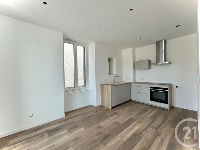 Appartement F4 à louer - 4 pièces - 74.0 m2 - MONTBELIARD - 25 - FRANCHE-COMTE - Century 21 Agence De La Gare Appartement F4 à louer - 4 pièces - 74.0 m2 - MONTBELIARD - 25 - FRANCHE-COMTE - Century 21 Agence De La Gare