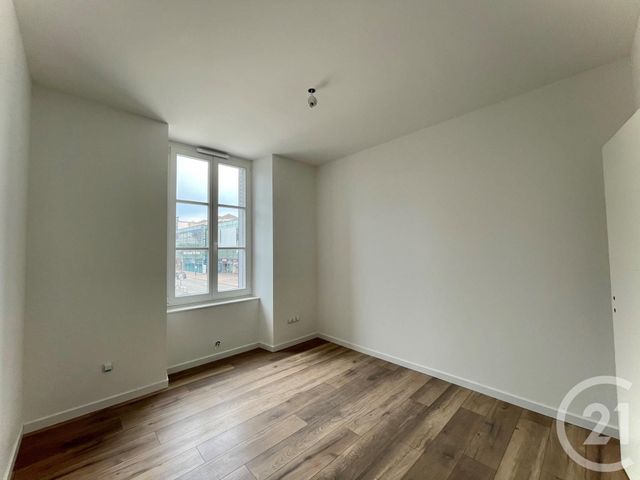 Appartement F4 à louer - 4 pièces - 74.0 m2 - MONTBELIARD - 25 - FRANCHE-COMTE - Century 21 Agence De La Gare Appartement F4 à louer - 4 pièces - 74.0 m2 - MONTBELIARD - 25 - FRANCHE-COMTE - Century 21 Agence De La Gare