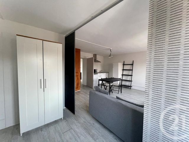 Studio à louer - 1 pièce - 25.0 m2 - MONTBELIARD - 25 - FRANCHE-COMTE - Century 21 Agence De La Gare Studio à louer - 1 pièce - 25.0 m2 - MONTBELIARD - 25 - FRANCHE-COMTE - Century 21 Agence De La Gare
