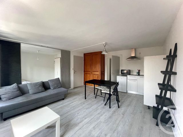 Studio à louer - 1 pièce - 25.0 m2 - MONTBELIARD - 25 - FRANCHE-COMTE - Century 21 Agence De La Gare Studio à louer - 1 pièce - 25.0 m2 - MONTBELIARD - 25 - FRANCHE-COMTE - Century 21 Agence De La Gare