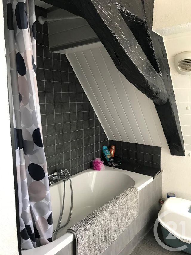 Appartement F3 à louer - 3 pièces - 47.0 m2 - DELLE - 90 - FRANCHE-COMTE - Century 21 Agence De La Gare Appartement F3 à louer - 3 pièces - 47.0 m2 - DELLE - 90 - FRANCHE-COMTE - Century 21 Agence De La Gare