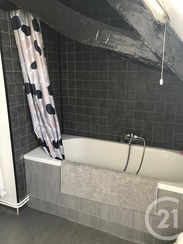 Appartement F3 à louer - 3 pièces - 47.0 m2 - DELLE - 90 - FRANCHE-COMTE - Century 21 Agence De La Gare Appartement F3 à louer - 3 pièces - 47.0 m2 - DELLE - 90 - FRANCHE-COMTE - Century 21 Agence De La Gare