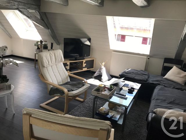 Appartement F3 à louer - 3 pièces - 47.0 m2 - DELLE - 90 - FRANCHE-COMTE - Century 21 Agence De La Gare Appartement F3 à louer - 3 pièces - 47.0 m2 - DELLE - 90 - FRANCHE-COMTE - Century 21 Agence De La Gare