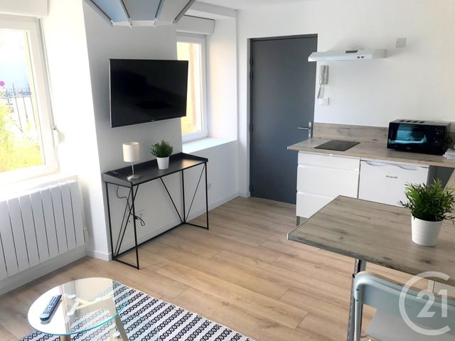 Studio à louer - 1 pièce - 20.0 m2 - MONTBELIARD - 25 - FRANCHE-COMTE - Century 21 Agence De La Gare Studio à louer - 1 pièce - 20.0 m2 - MONTBELIARD - 25 - FRANCHE-COMTE - Century 21 Agence De La Gare