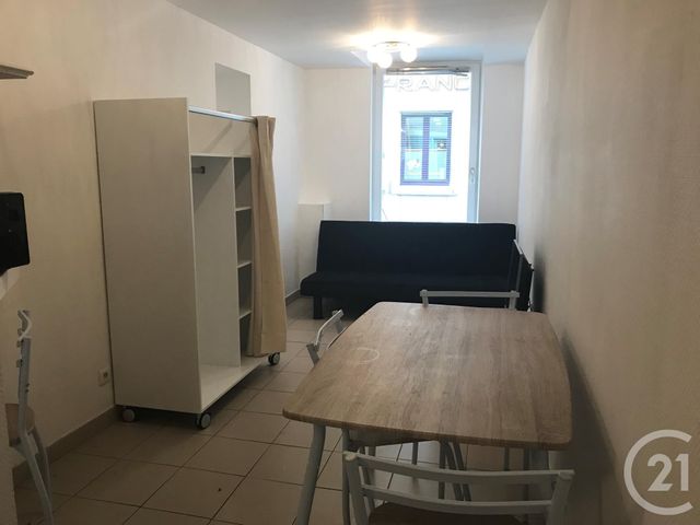 Appartement F1 à louer - 1 pièce - 17.0 m2 - MONTBELIARD - 25 - FRANCHE-COMTE - Century 21 Agence De La Gare Appartement F1 à louer - 1 pièce - 17.0 m2 - MONTBELIARD - 25 - FRANCHE-COMTE - Century 21 Agence De La Gare