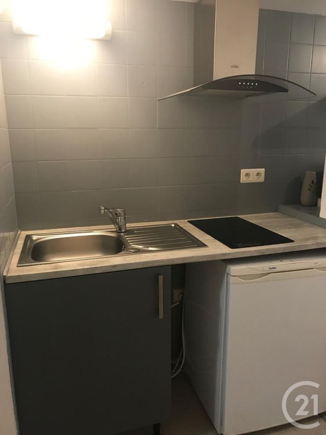 Appartement F1 à louer - 1 pièce - 17.0 m2 - MONTBELIARD - 25 - FRANCHE-COMTE - Century 21 Agence De La Gare Appartement F1 à louer - 1 pièce - 17.0 m2 - MONTBELIARD - 25 - FRANCHE-COMTE - Century 21 Agence De La Gare