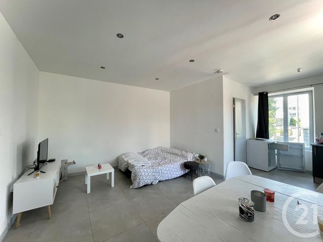 Studio à louer - 1 pièce - 25.17 m2 - MONTBELIARD - 25 - FRANCHE-COMTE - Century 21 Agence De La Gare Studio à louer - 1 pièce - 25.17 m2 - MONTBELIARD - 25 - FRANCHE-COMTE - Century 21 Agence De La Gare