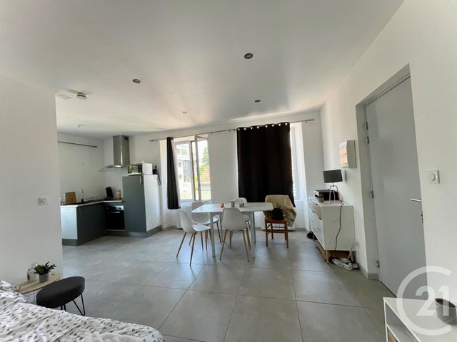 Studio à louer - 1 pièce - 25.17 m2 - MONTBELIARD - 25 - FRANCHE-COMTE - Century 21 Agence De La Gare Studio à louer - 1 pièce - 25.17 m2 - MONTBELIARD - 25 - FRANCHE-COMTE - Century 21 Agence De La Gare