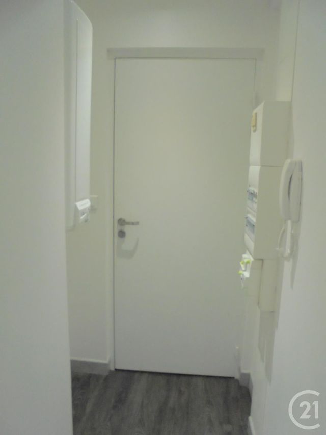Studio à louer - 1 pièce - 18.0 m2 - MONTBELIARD - 25 - FRANCHE-COMTE - Century 21 Agence De La Gare Studio à louer - 1 pièce - 18.0 m2 - MONTBELIARD - 25 - FRANCHE-COMTE - Century 21 Agence De La Gare