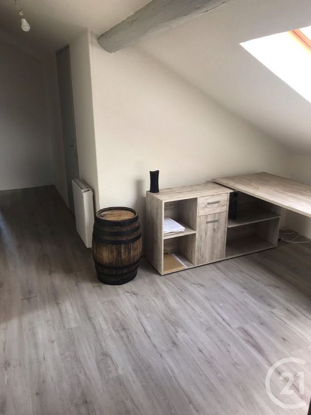 Afficher la photo en grand Appartement F2 à louer - 2 pièces - 45.0 m2 - COLOMBIER FONTAINE - 25 - FRANCHE-COMTE - Century 21 Agence De La Gare