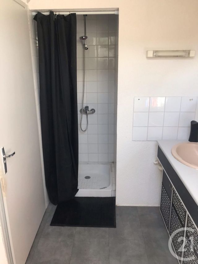 Afficher la photo en grand Appartement F2 à louer - 2 pièces - 45.0 m2 - COLOMBIER FONTAINE - 25 - FRANCHE-COMTE - Century 21 Agence De La Gare