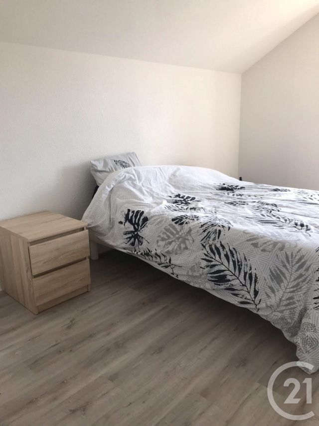 Afficher la photo en grand Appartement F2 à louer - 2 pièces - 45.0 m2 - COLOMBIER FONTAINE - 25 - FRANCHE-COMTE - Century 21 Agence De La Gare