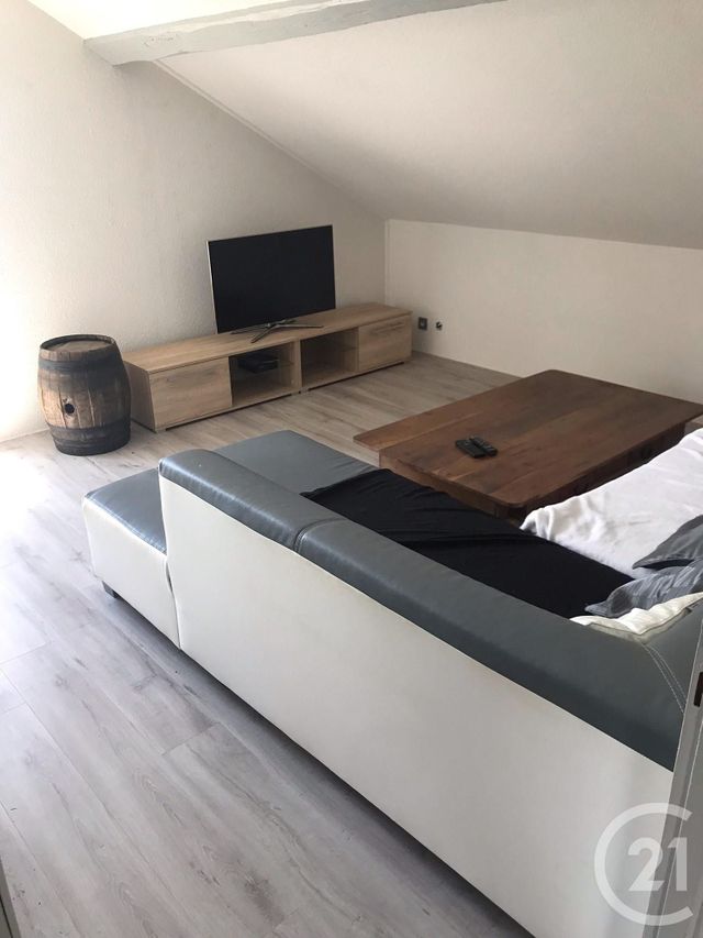 Afficher la photo en grand Appartement F2 à louer - 2 pièces - 45.0 m2 - COLOMBIER FONTAINE - 25 - FRANCHE-COMTE - Century 21 Agence De La Gare
