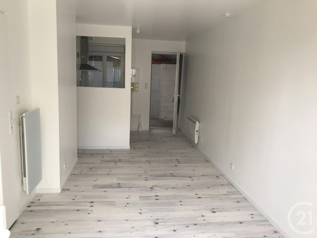 Afficher la photo en grand Appartement F2 à louer - 2 pièces - 35.5 m2 - MONTBELIARD - 25 - FRANCHE-COMTE - Century 21 Agence De La Gare