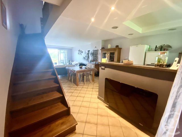 Afficher la photo en grand Appartement F4 à vendre - 4 pièces - 84.13 m2 - MONTBELIARD - 25 - FRANCHE-COMTE - Century 21 Agence De La Gare