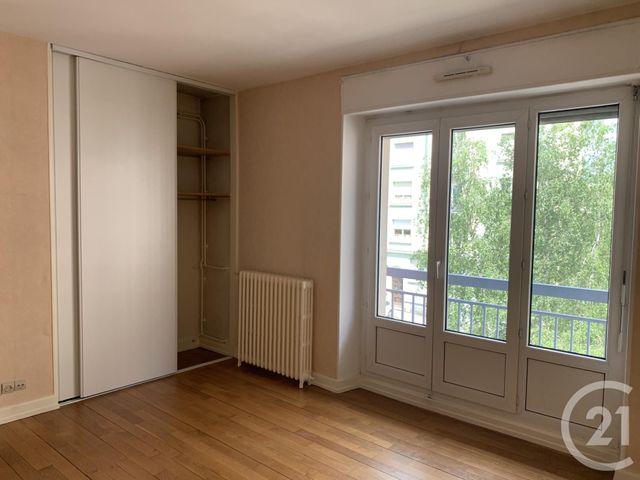 Afficher la photo en grand Appartement F4 à vendre - 4 pièces - 83.0 m2 - BELFORT - 90 - FRANCHE-COMTE - Century 21 Agence De La Gare