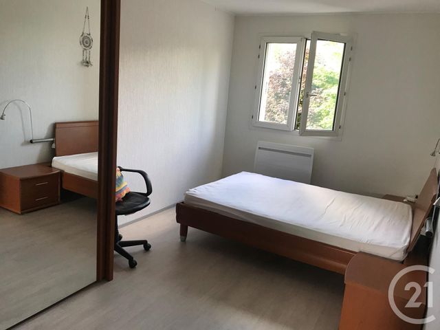 Afficher la photo en grand Appartement F3 à louer - 3 pièces - 73.0 m2 - VIEUX CHARMONT - 25 - FRANCHE-COMTE - Century 21 Agence De La Gare