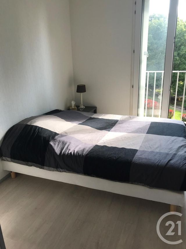 Afficher la photo en grand Appartement F3 à louer - 3 pièces - 73.0 m2 - VIEUX CHARMONT - 25 - FRANCHE-COMTE - Century 21 Agence De La Gare