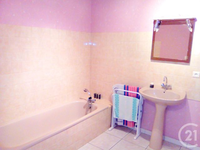 Afficher la photo en grand Appartement F2 à louer - 3 pièces - 59.2 m2 - AUDINCOURT - 25 - FRANCHE-COMTE - Century 21 Agence De La Gare