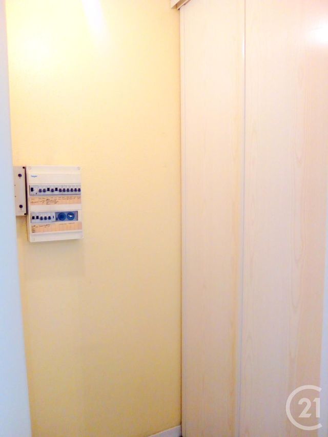 Afficher la photo en grand Appartement F2 à louer - 3 pièces - 59.2 m2 - AUDINCOURT - 25 - FRANCHE-COMTE - Century 21 Agence De La Gare