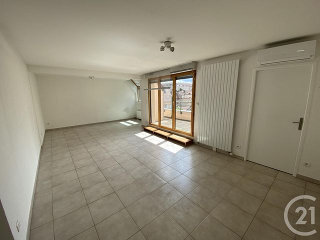 Afficher la photo en grand Appartement F5 à vendre - 5 pièces - 121.81 m2 - MONTBELIARD - 25 - FRANCHE-COMTE - Century 21 Agence De La Gare