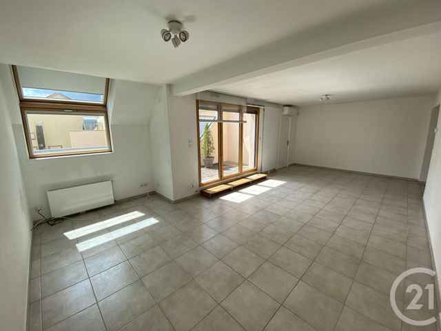 Afficher la photo en grand Appartement F5 à vendre - 5 pièces - 121.81 m2 - MONTBELIARD - 25 - FRANCHE-COMTE - Century 21 Agence De La Gare