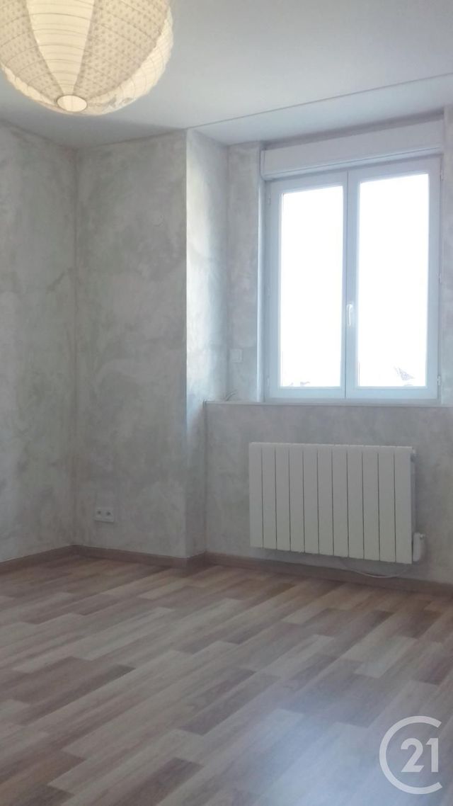 Afficher la photo en grand Appartement F2 à louer - 2 pièces - 50.7 m2 - MONTBELIARD - 25 - FRANCHE-COMTE - Century 21 Agence De La Gare