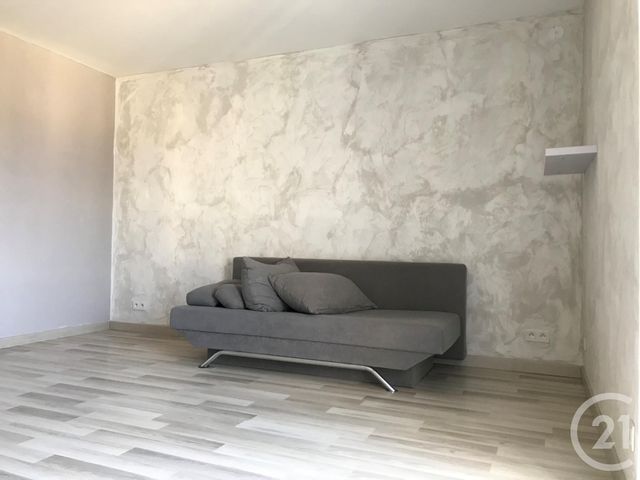 Afficher la photo en grand Appartement F2 à louer - 2 pièces - 50.7 m2 - MONTBELIARD - 25 - FRANCHE-COMTE - Century 21 Agence De La Gare