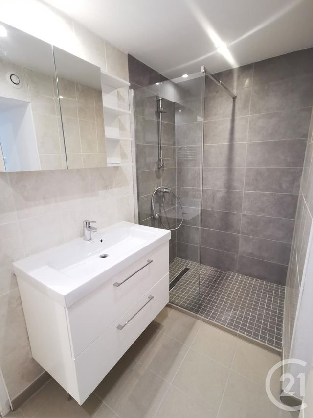 Appartement F5 à vendre - 5 pièces - 79.08 m2 - MONTBELIARD - 25 - FRANCHE-COMTE - Century 21 Agence De La Gare