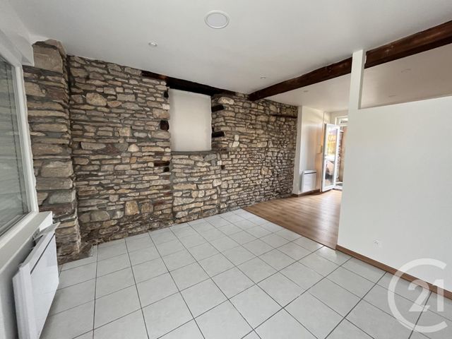 Studio à louer - 1 pièce - 31.5 m2 - COLOMBIER FONTAINE - 25 - FRANCHE-COMTE - Century 21 Agence De La Gare