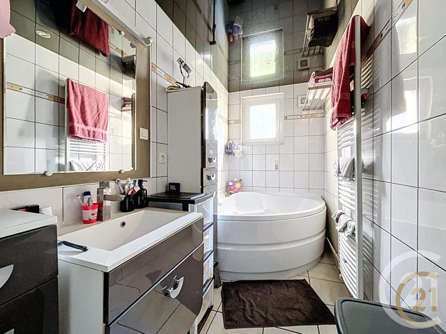 Appartement F3 à vendre - 3 pièces - 59.0 m2 - SELONCOURT - 25 - FRANCHE-COMTE - Century 21 Agence De La Gare