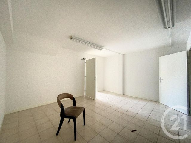 Appartement Local à louer - 1 pièce - 130.0 m2 - AUDINCOURT - 25 - FRANCHE-COMTE - Century 21 Agence De La Gare