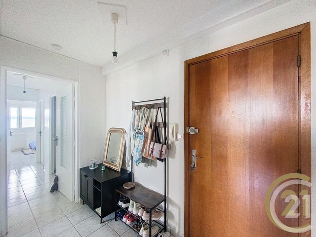 Appartement F3 à vendre - 3 pièces - 55.75 m2 - SOCHAUX - 25 - FRANCHE-COMTE - Century 21 Agence De La Gare