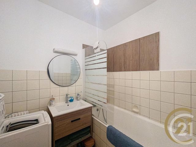 Appartement F3 à vendre - 3 pièces - 55.75 m2 - SOCHAUX - 25 - FRANCHE-COMTE - Century 21 Agence De La Gare
