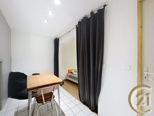 Appartement F4 à vendre - 5 pièces - 100.5 m2 - MONTBELIARD - 25 - FRANCHE-COMTE - Century 21 Agence De La Gare