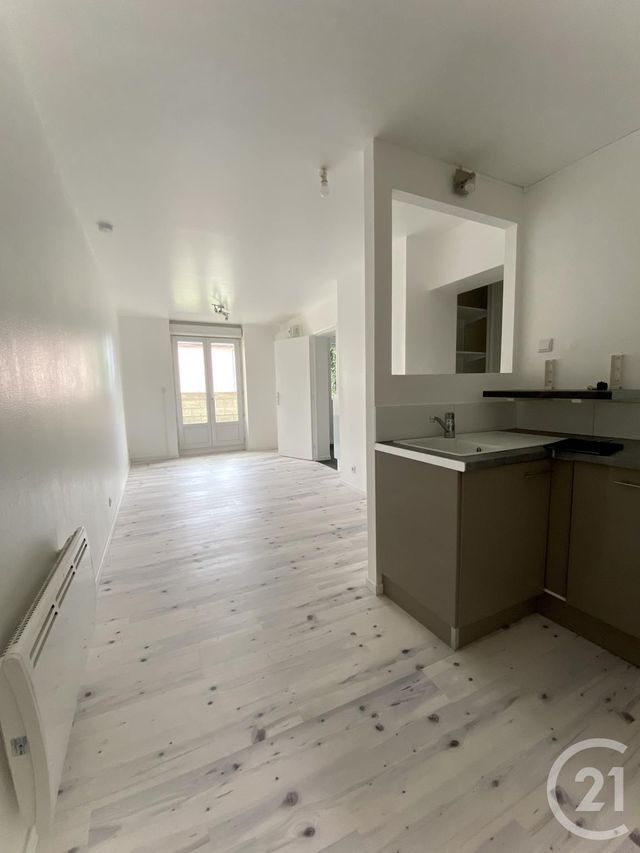 Appartement F2 à louer - 2 pièces - 35.5 m2 - MONTBELIARD - 25 - FRANCHE-COMTE - Century 21 Agence De La Gare