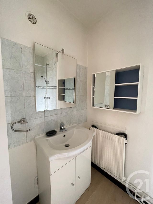 Appartement F1 à louer - 1 pièce - 25.0 m2 - SOCHAUX - 25 - FRANCHE-COMTE - Century 21 Agence De La Gare