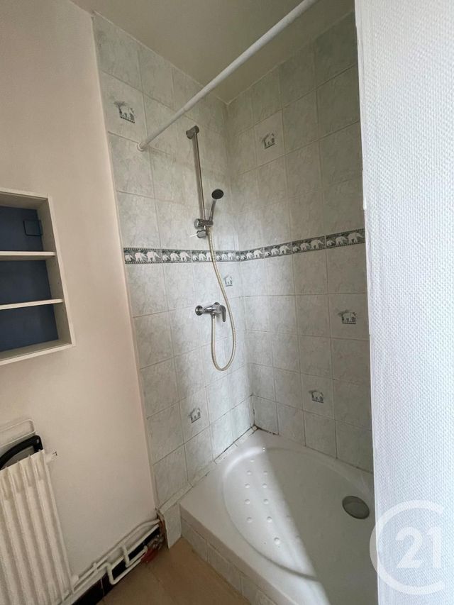 Appartement F1 à louer - 1 pièce - 25.0 m2 - SOCHAUX - 25 - FRANCHE-COMTE - Century 21 Agence De La Gare