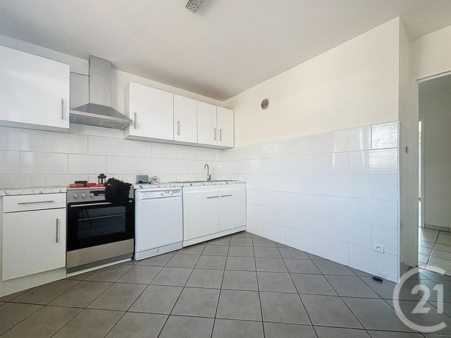 Appartement F5 à vendre - 5 pièces - 83.6 m2 - SOCHAUX - 25 - FRANCHE-COMTE - Century 21 Agence De La Gare