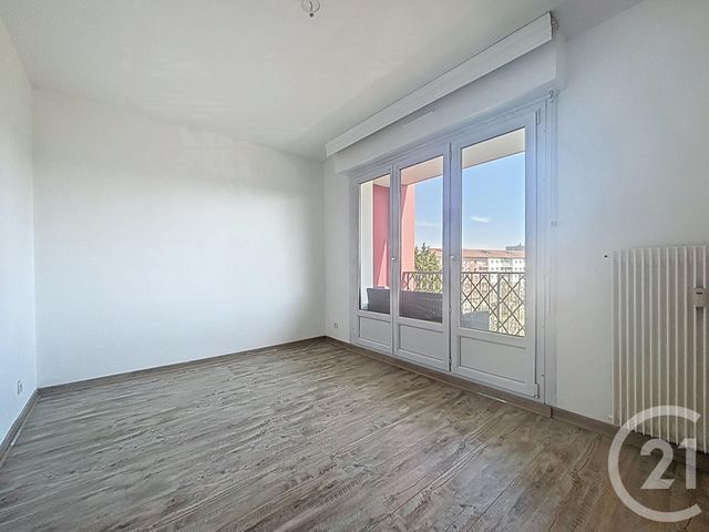 Appartement F5 à vendre - 5 pièces - 83.6 m2 - SOCHAUX - 25 - FRANCHE-COMTE - Century 21 Agence De La Gare