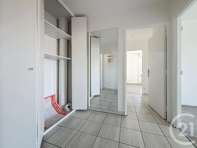 Appartement F5 à vendre - 5 pièces - 83.6 m2 - SOCHAUX - 25 - FRANCHE-COMTE - Century 21 Agence De La Gare