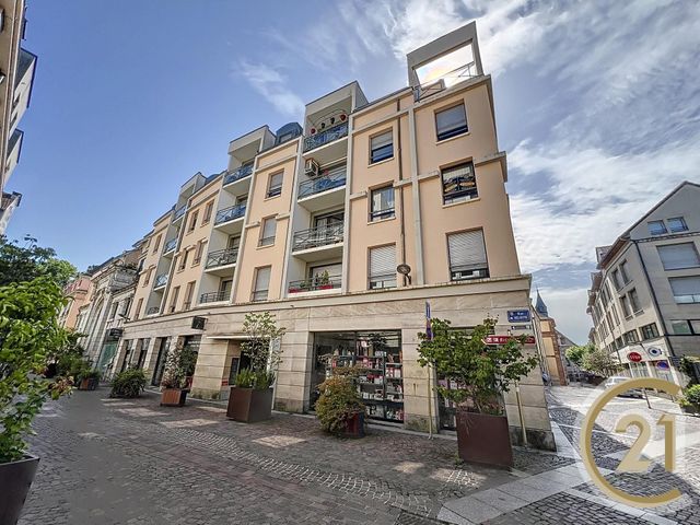 Appartement F4 à vendre - 4 pièces - 80.35 m2 - MONTBELIARD - 25 - FRANCHE-COMTE - Century 21 Agence De La Gare