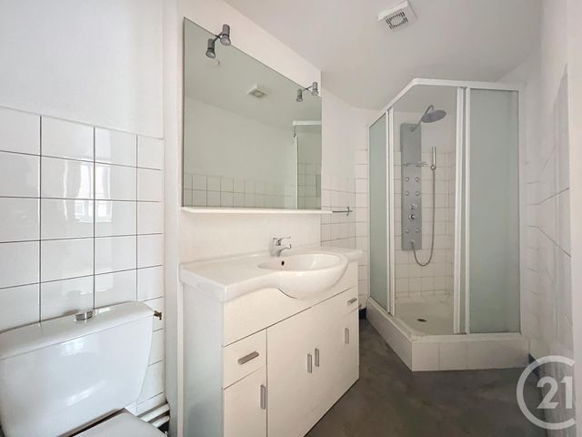 Appartement F2 à louer - 2 pièces - 40.0 m2 - SELONCOURT - 25 - FRANCHE-COMTE - Century 21 Agence De La Gare