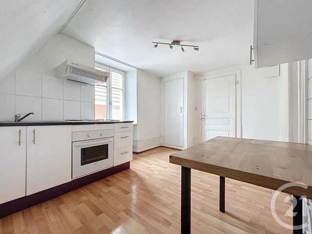 Appartement F2 à louer - 2 pièces - 40.0 m2 - SELONCOURT - 25 - FRANCHE-COMTE - Century 21 Agence De La Gare