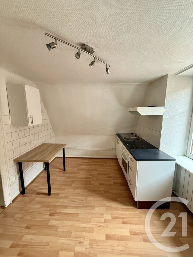 Appartement F2 à louer - 2 pièces - 40.0 m2 - SELONCOURT - 25 - FRANCHE-COMTE - Century 21 Agence De La Gare